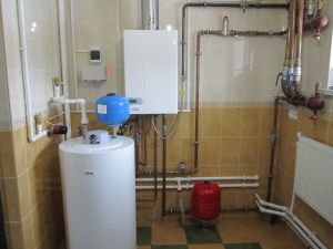 Котел Ferroli с расширительным баком