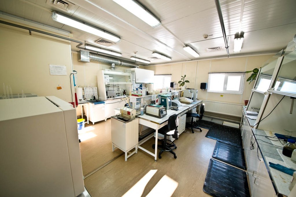 Вытяжные шкафы в лаборатории